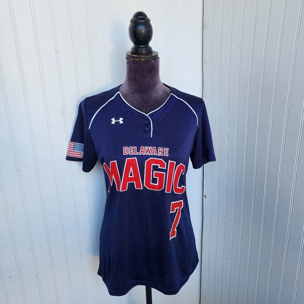 Under Armour Delaware Magic 7 Tee Athletic Gym Workout Blue Red Sz S